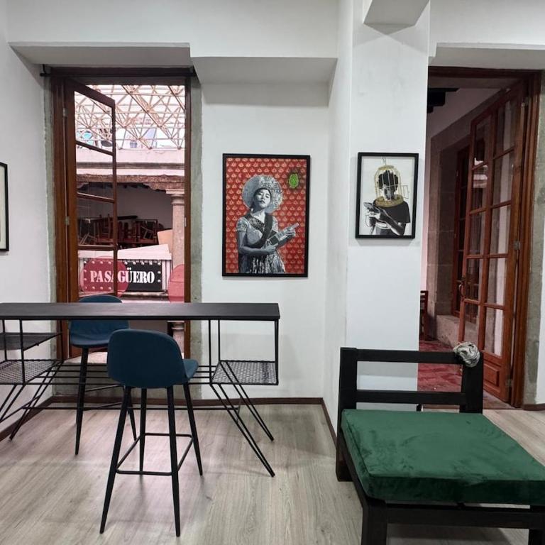 Colonial Art-Apt, 450m from the Zocalo - Three-Bedroom Apartment - 24