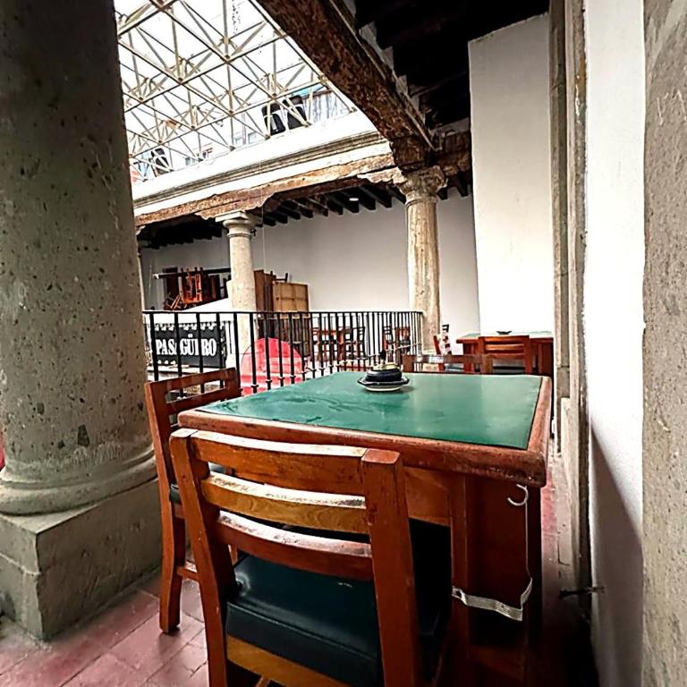 Colonial Art-Apt, 450m from the Zocalo - Three-Bedroom Apartment - 28