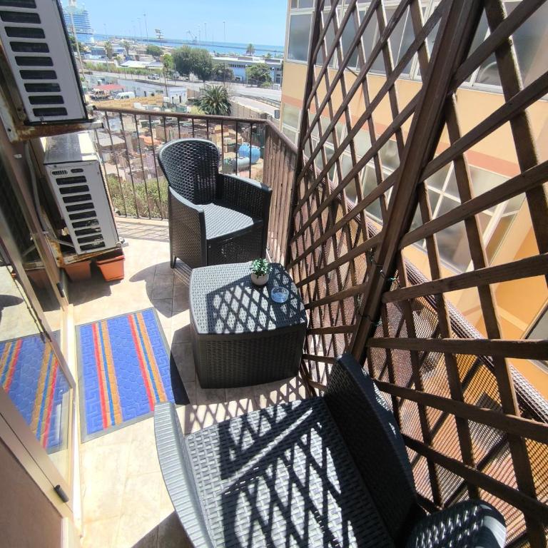 Cerulean Harbour ROOMS - WiFi, AC, 5 minutes from the Beach, Parking, Terrace, Air Conditioning - Camera Matrimoniale con Terrazza - 2