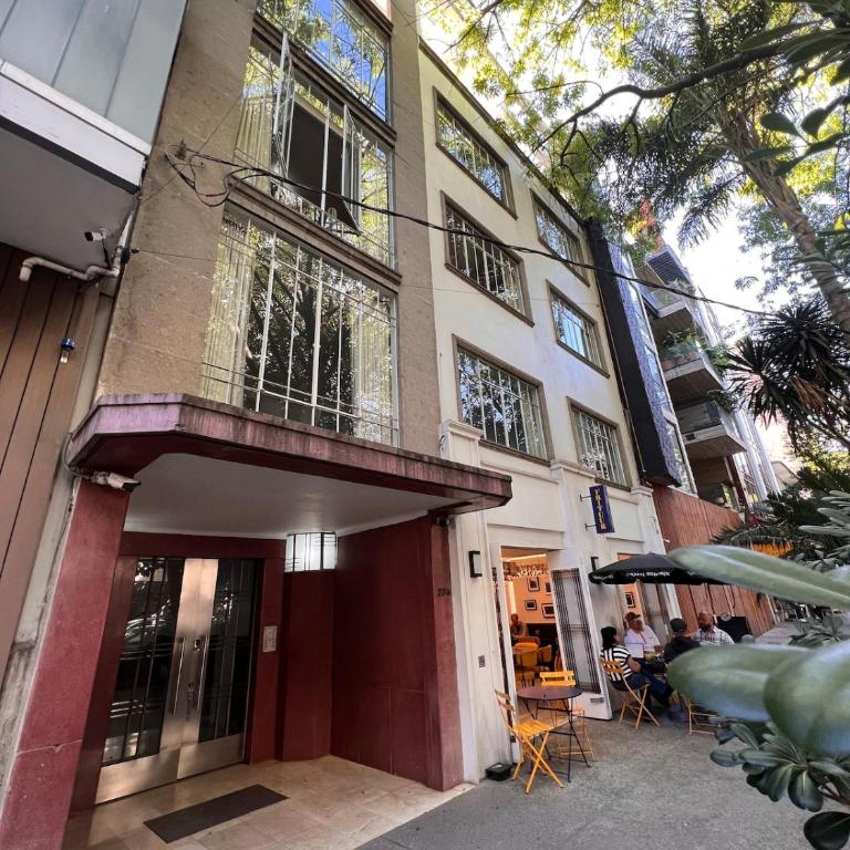 Condesa Residence Campeche 2 Spacious Ground-Level Apartment in the Heart of Condesa - Apartamento - 77