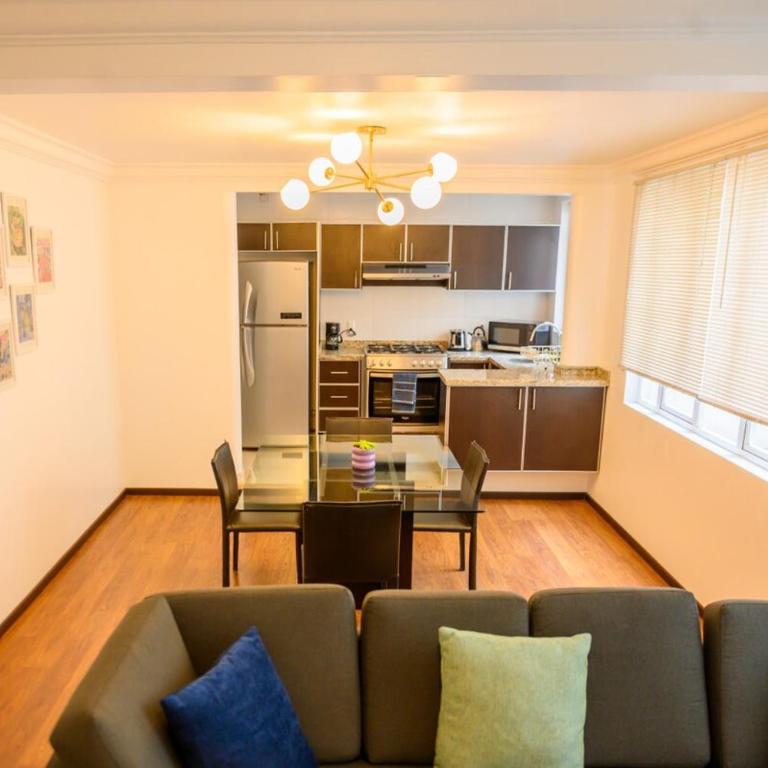Condesa Residence 7 Stylish 2 Bedroom, 1 Bathroom Residence Accentuating Expansive Interiors - Apartment - 3