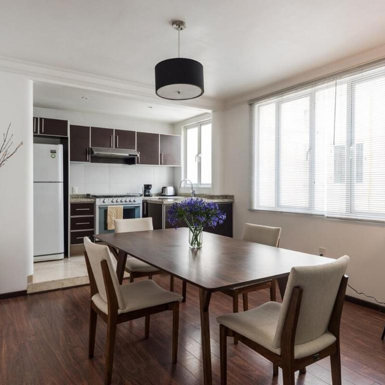 Condesa Residence 7 Stylish 2 Bedroom, 1 Bathroom Residence Accentuating Expansive Interiors - Apartment - 6
