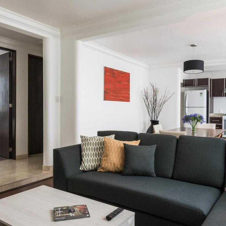 Condesa Residence 7 Stylish 2 Bedroom, 1 Bathroom Residence Accentuating Expansive Interiors - Apartment - 8