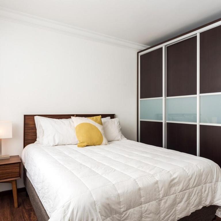 Condesa Residence 7 Stylish 2 Bedroom, 1 Bathroom Residence Accentuating Expansive Interiors - Apartment - 14