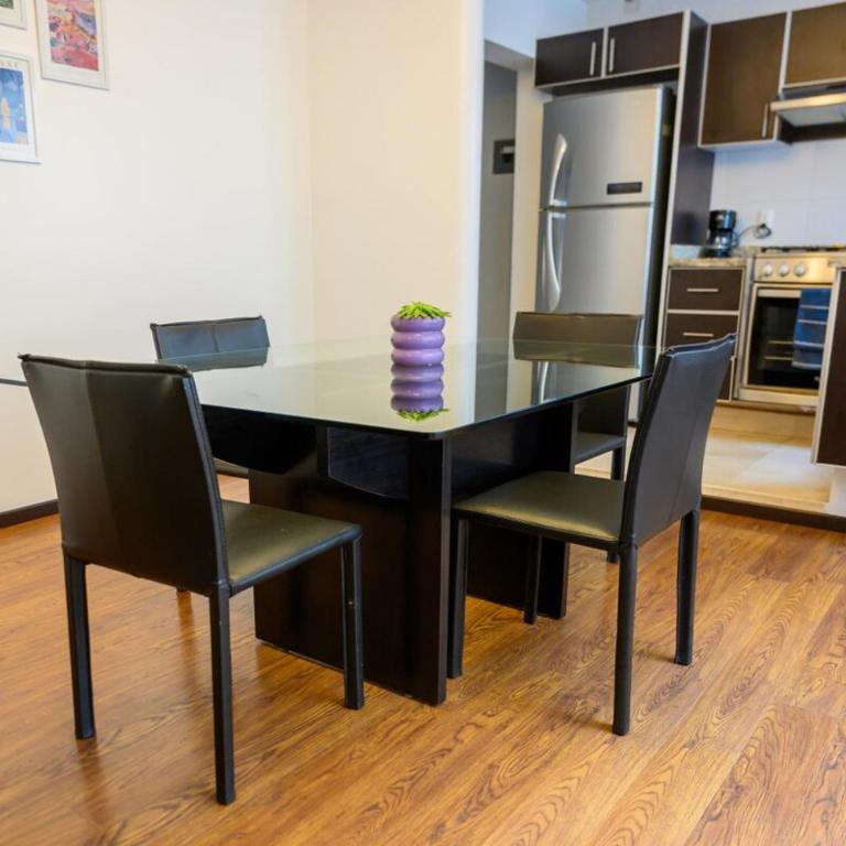 Condesa Residence 7 Stylish 2 Bedroom, 1 Bathroom Residence Accentuating Expansive Interiors - Apartment - 41