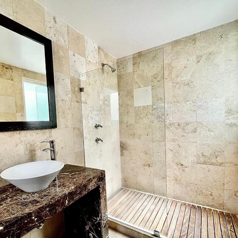 Condesa Residence Amsterdam 304 Inviting 1 Bed, 1 Bath Home Located on Picturesque Amsterdam Avenue - Apartamento - 5