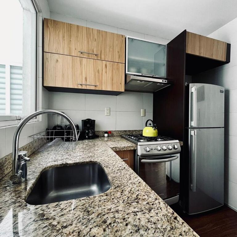 Condesa Residence Amsterdam 303 Exquisite 1 Bedroom, 1 Bathroom Residence on Amsterdam Avenue - Apartamento - 4