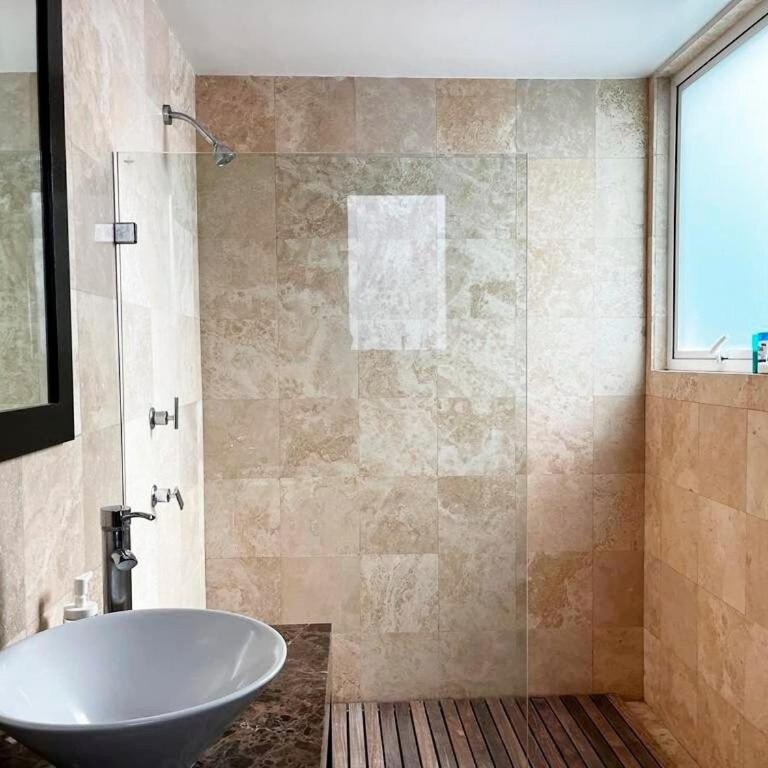 Condesa Residence Amsterdam 202 Bright 1BR 1BA On Amsterdam Av - Apartamento - 4