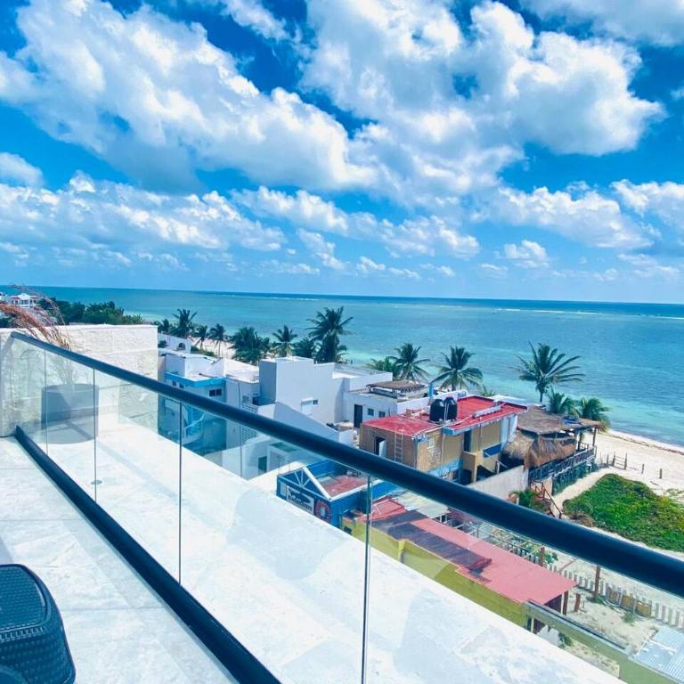 Beachfront Views Next to the Pier - Apartamento - 9