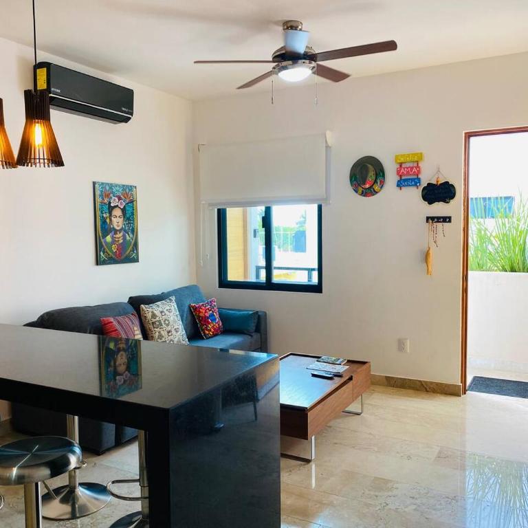 Beachfront Views Next to the Pier - Apartamento - 49