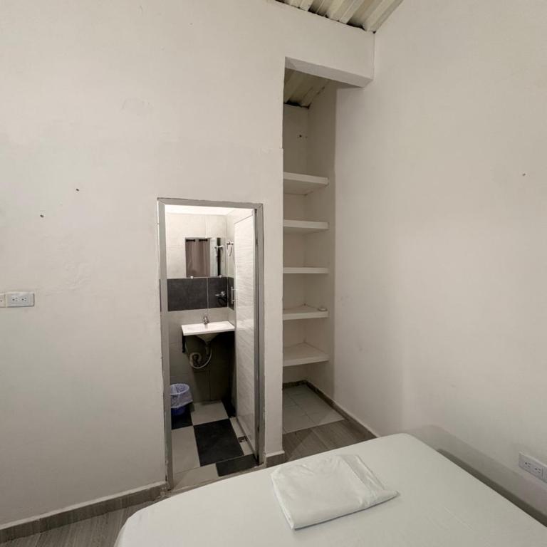 Apartamento sencillo en Doradal - Apartamento de 2 dormitorios - 4