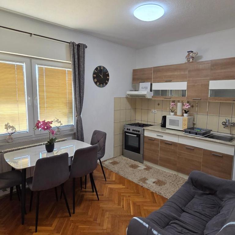 Apartmani Japod - Three-Bedroom Apartment - 16