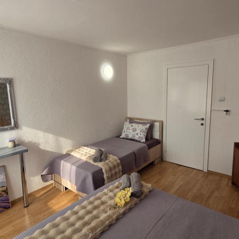 Apartmani Japod - Three-Bedroom Premium Apartment - 10