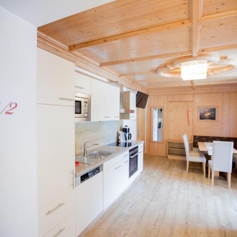Hotel Ennskraxblick - Apartment mit 2 Schlafzimmern mit Balkon und Terrasse - 6