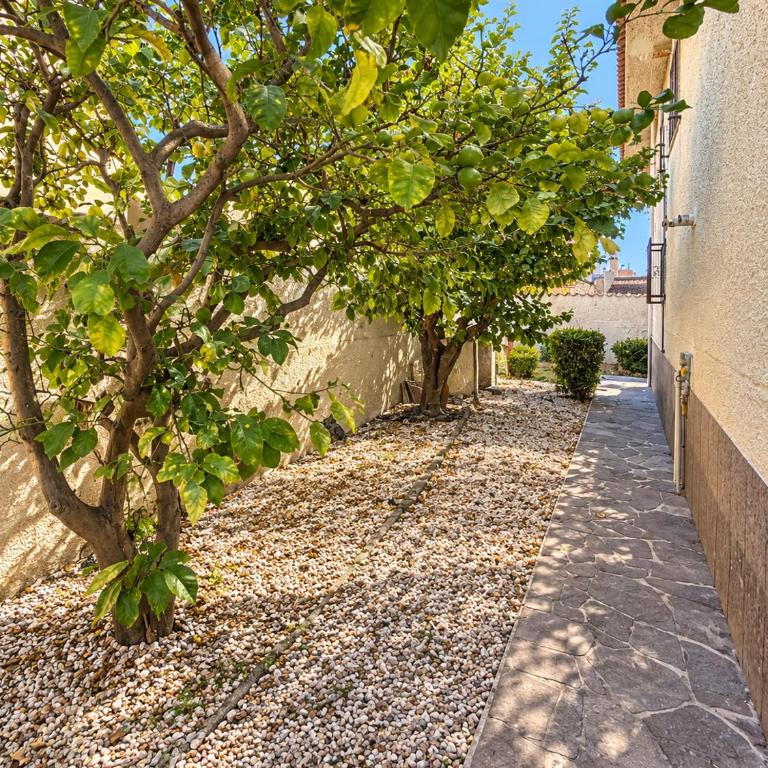 Casa Indipendente in Fiumicino centro - Villa con 3 Camere da Letto - 28