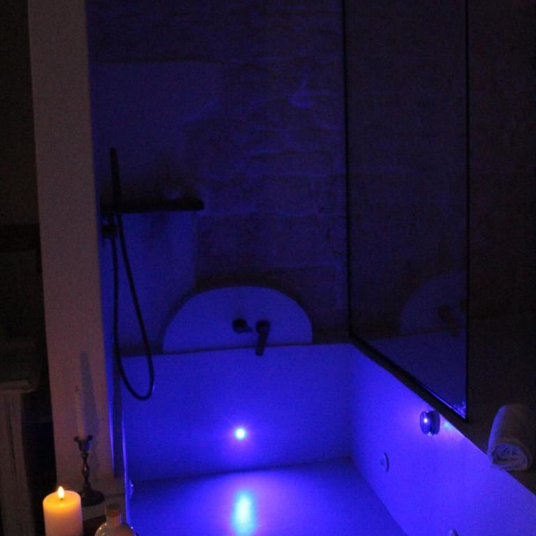 Amantía suite romantica con Jacuzzi privata - Monolocale Matrimoniale Deluxe - 24