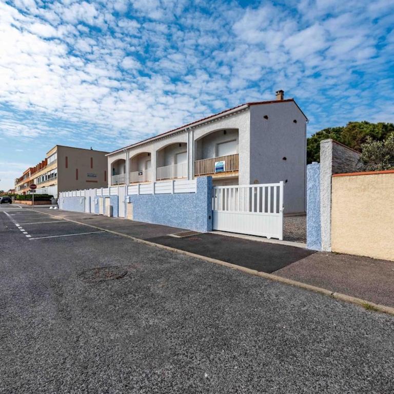 Villa Annibal, Maison de vacance 6,8 personnes, 66420 Barcarès - Three-Bedroom House - 8