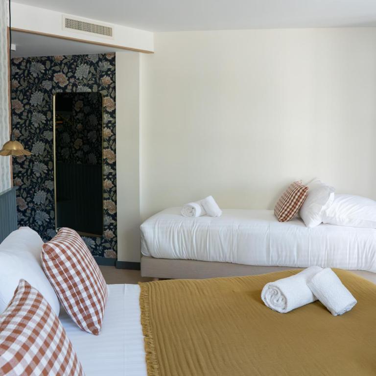 Hotel Saint-Enogat - Chambre Triple Supérieure - 4