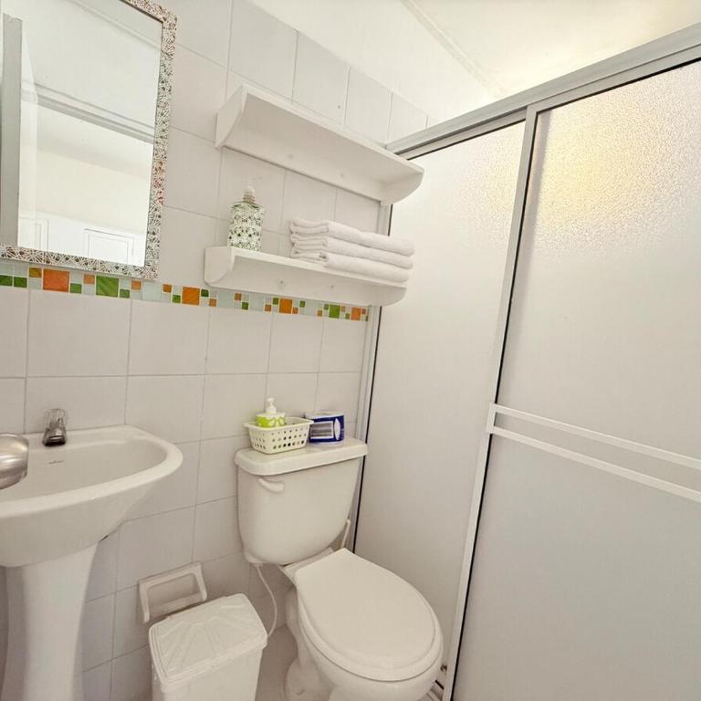 Apartamento de 2Alcobas con Jacuzzi Privado en Edificio Dominique - One-Bedroom Apartment - 7