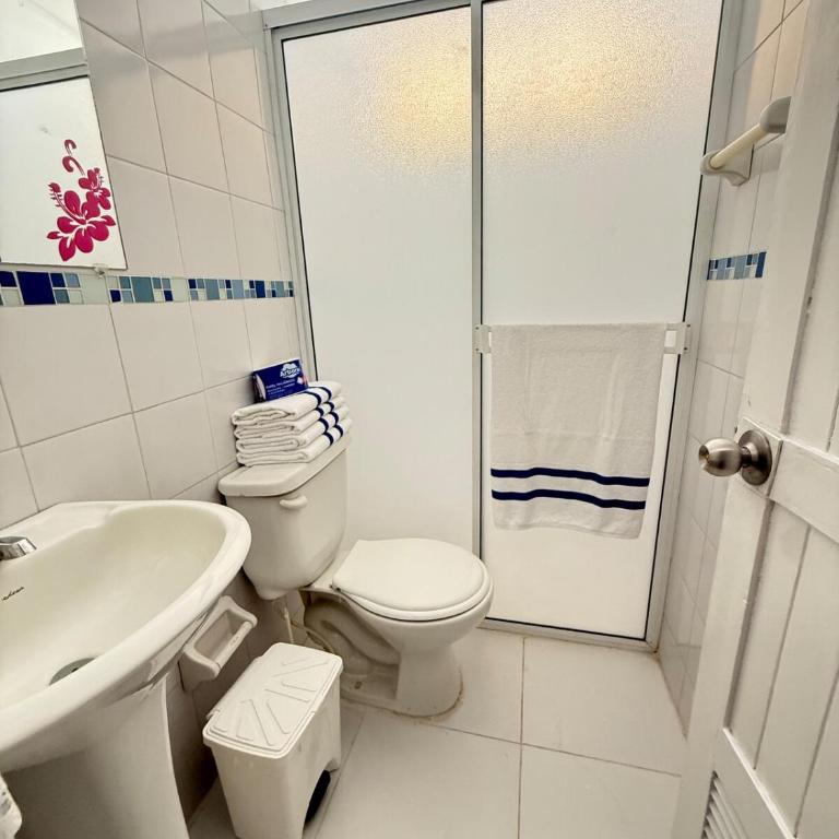 Apartamento de 2Alcobas con Jacuzzi Privado en Edificio Dominique - One-Bedroom Apartment - 12