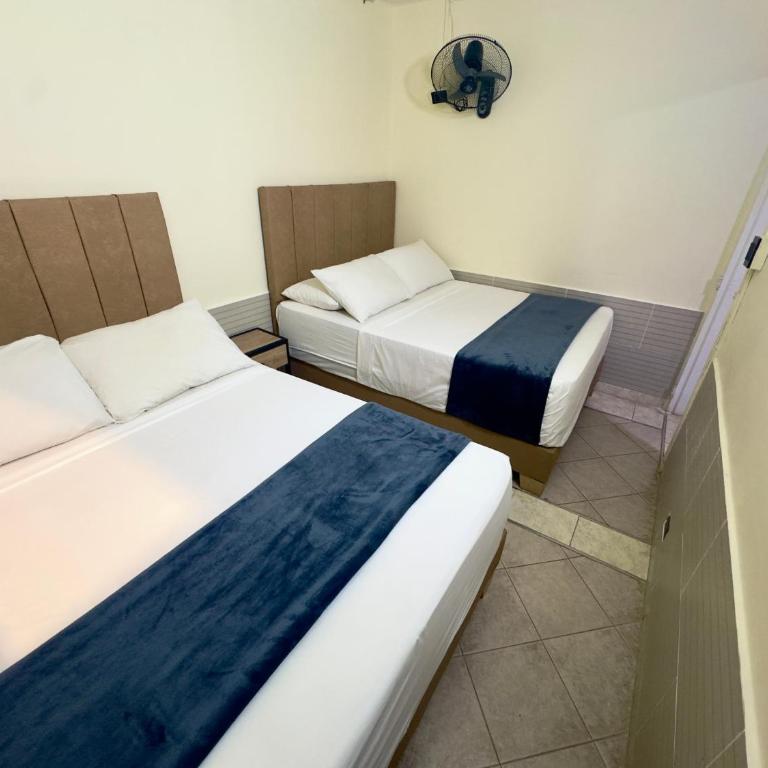 Hotel Estadio 80 - Habitación Cuádruple Deluxe - 13