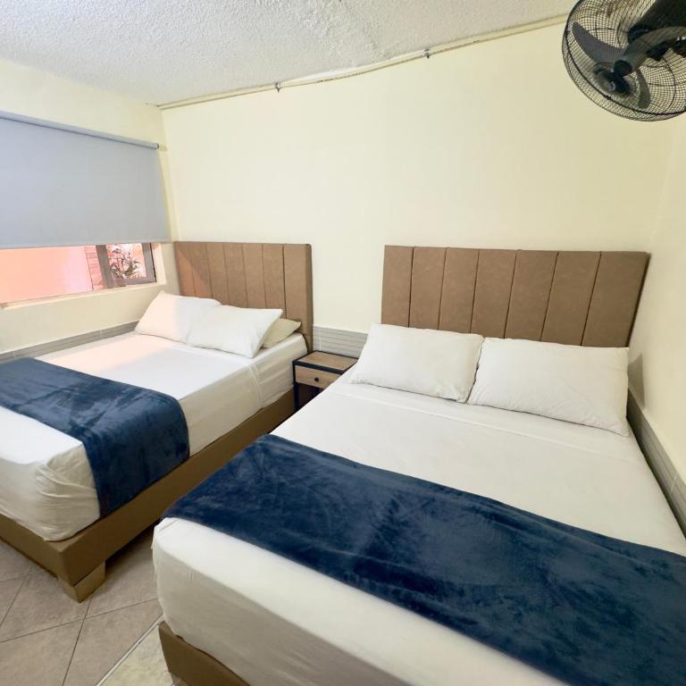 Hotel Estadio 80 - Habitación Cuádruple Deluxe - 2