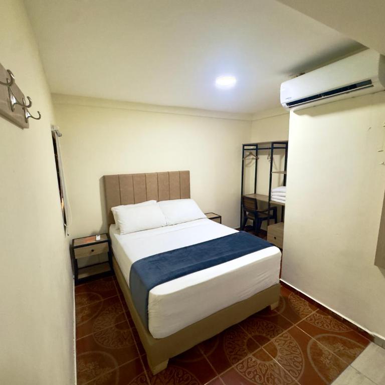 Hotel Estadio 80 - Habitación Doble Superior - 2 camas dobles - 10