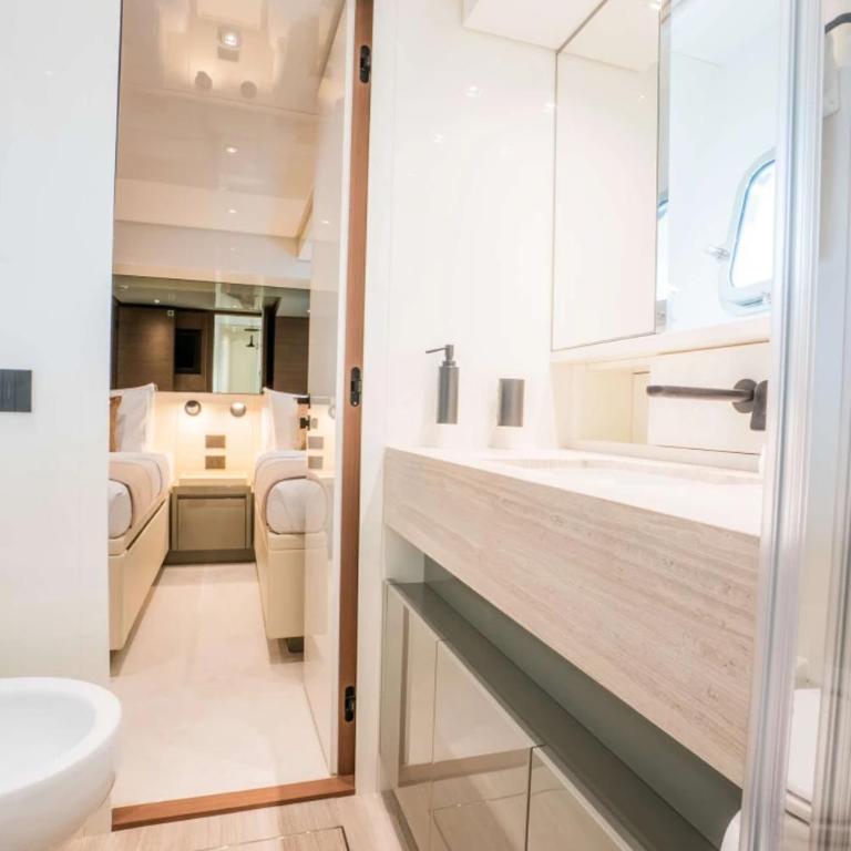 The Luxury Yacht Viger - Apartamento con 4 dormitorios - 4