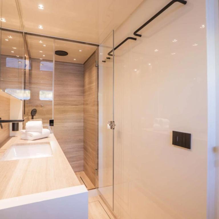 The Luxury Yacht Viger - Apartamento con 4 dormitorios - 2