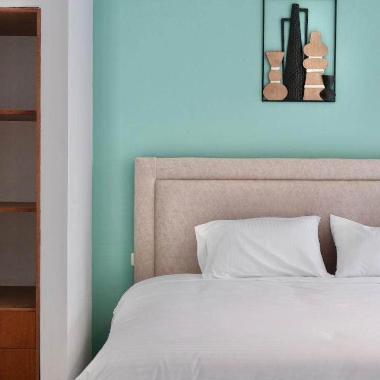 King Bed with Private Jacuzzi - Queen Room with Spa Bath - 1