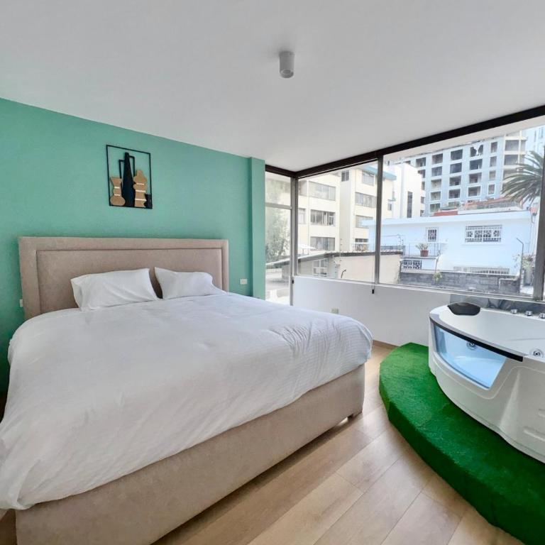 King Bed with Private Jacuzzi - Queen Room with Spa Bath - 5