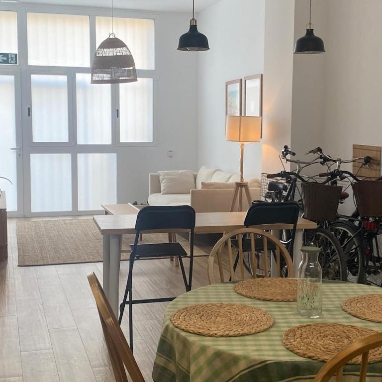 2 Amplia y Exclusiva Vivienda con Terraza - Apartment mit 2 Schlafzimmern - 35