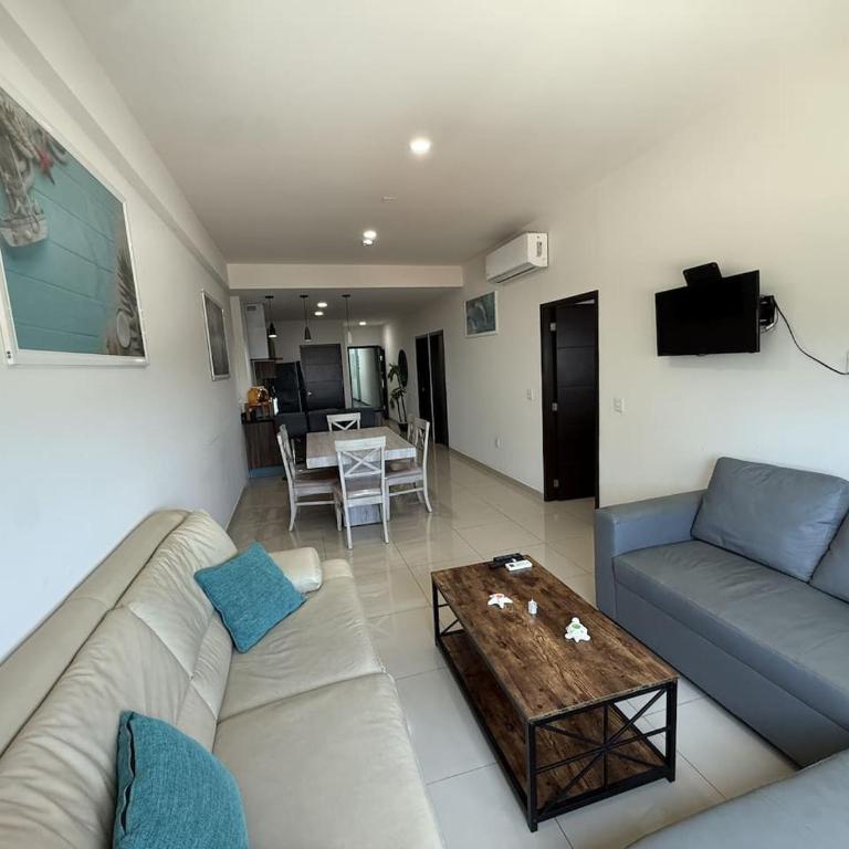 Con Alberca y Jacuzzi a unas Calles del Malecon - Apartamento - 2