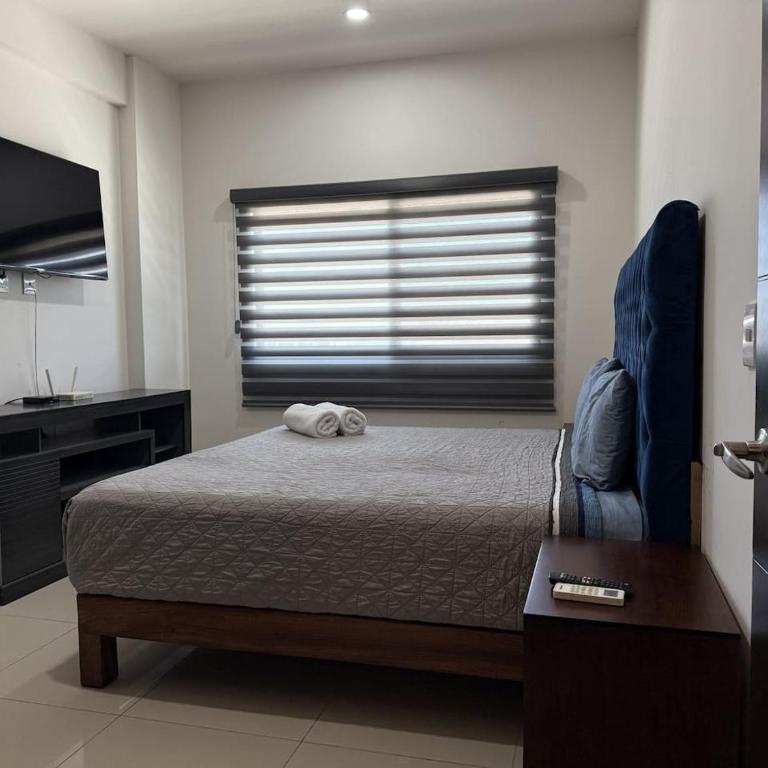 Con Alberca y Jacuzzi a unas Calles del Malecon - Apartamento - 25
