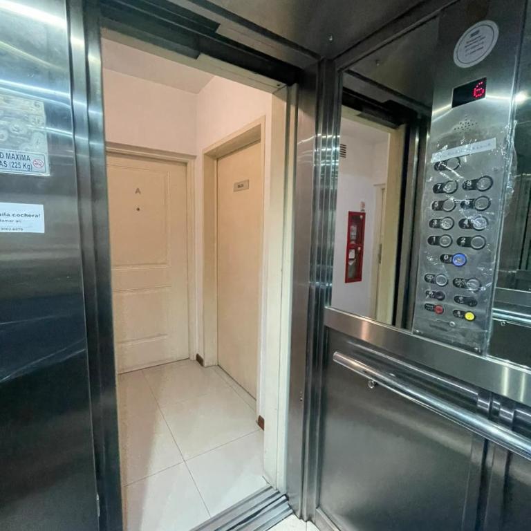 zona exclusiva al frente del abasto con cochera incluida para 4 - One-Bedroom Apartment - 8