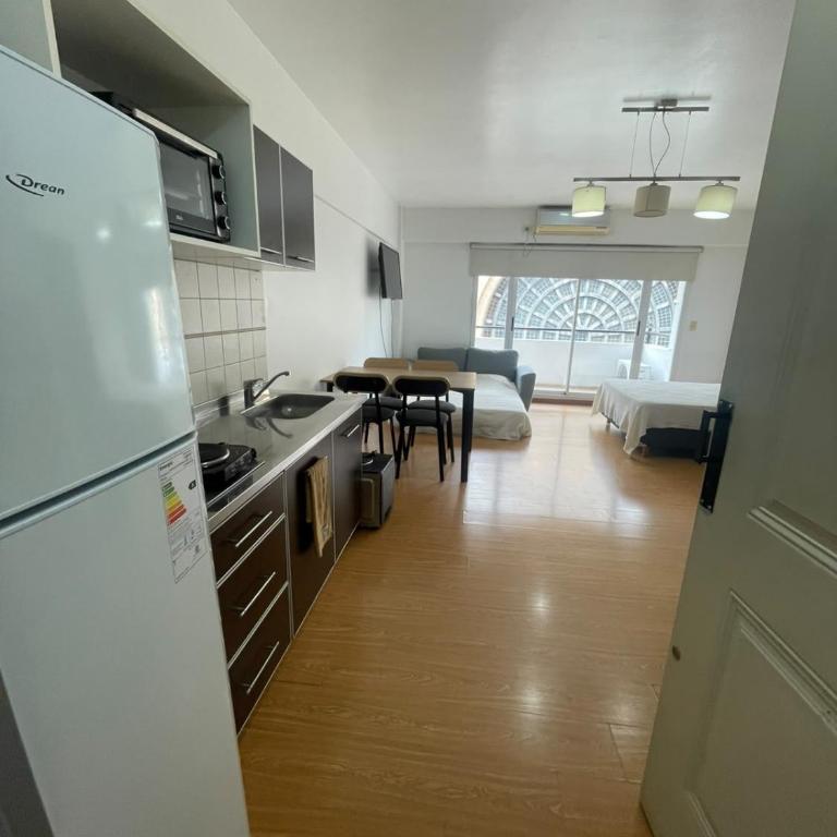 zona exclusiva al frente del abasto con cochera incluida para 4 - One-Bedroom Apartment - 24