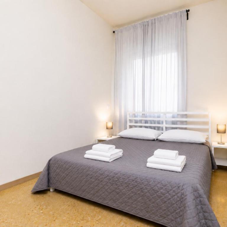 Golden House - Three-Bedroom Apartment - 10