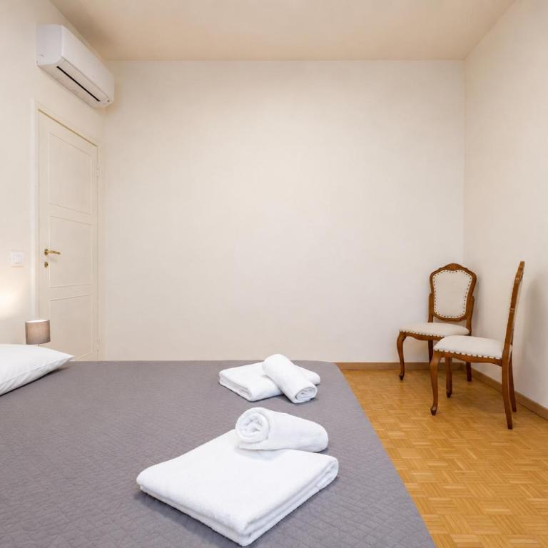 Golden House - Three-Bedroom Apartment - 6