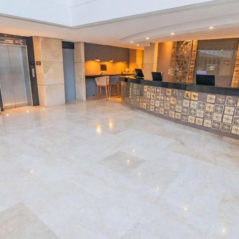 Luxurious 3-Bedroom Apartment with Shared Pool in Bolvar - Apartment - 10