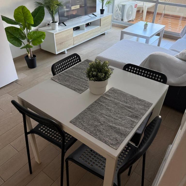 Benalbeach Paradise - One-Bedroom Apartment - 66