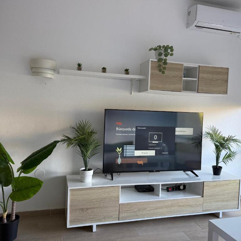 Benalbeach Paradise - One-Bedroom Apartment - 55