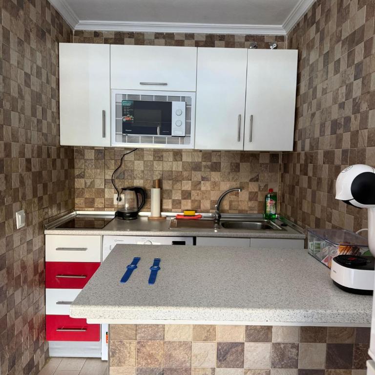 Benalbeach Paradise - One-Bedroom Apartment - 50