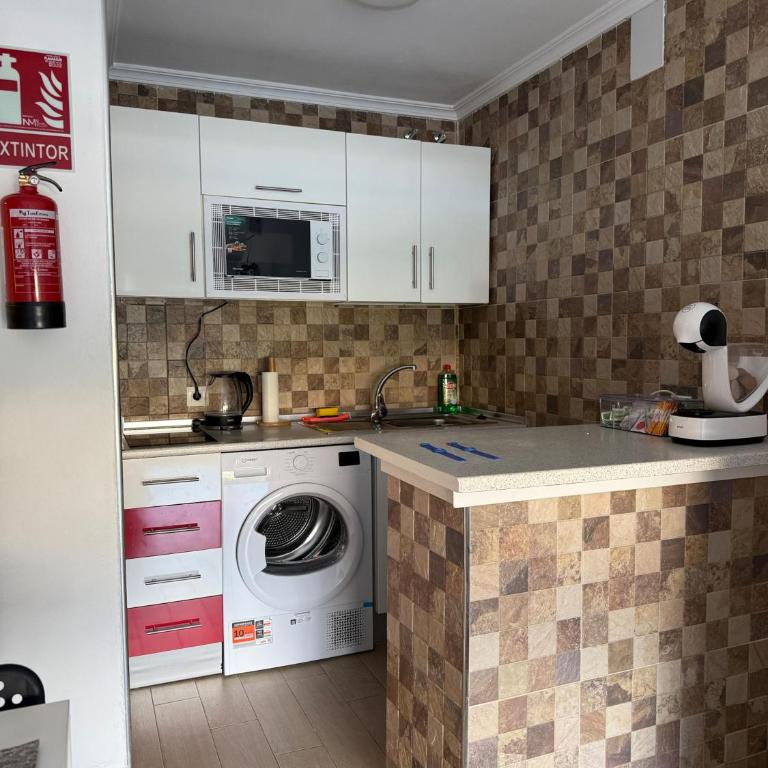 Benalbeach Paradise - One-Bedroom Apartment - 48