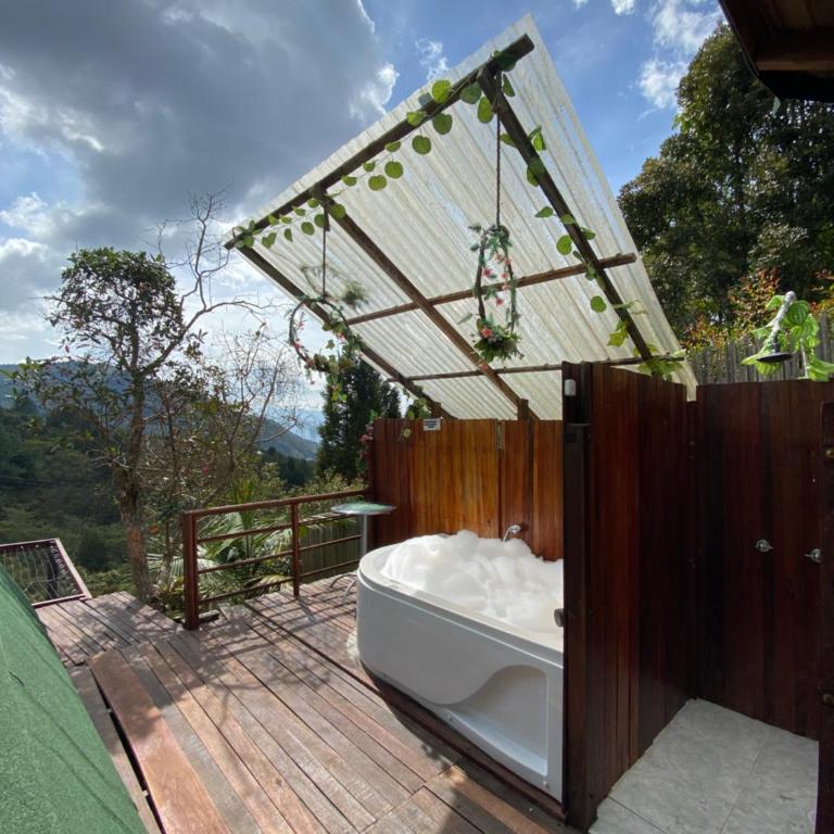 Cabaña chalet con jacuzzi privado, cerca de Medellín - Habitación Doble con vistas al jardín - 9