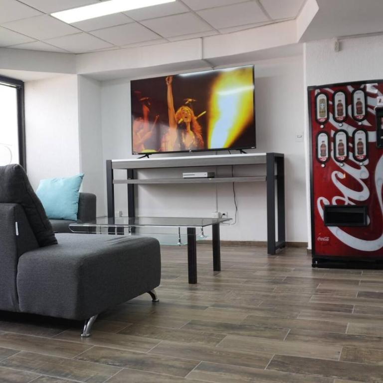 Modern Loft King Bed, Wifi Smart Lock - Apartamento - 13