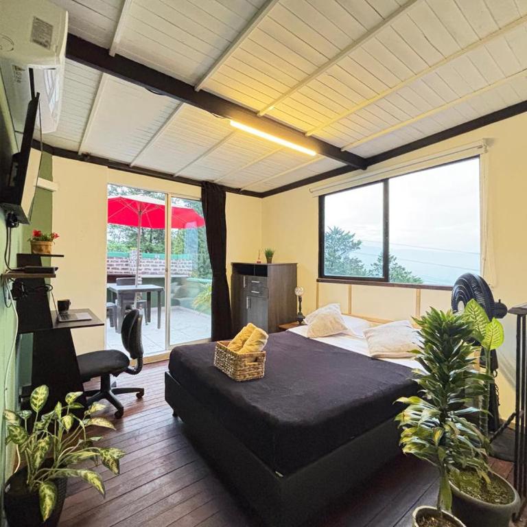 Apartamentos amoblados en Medellín-Bombona II - Apartamento con terraza - 3