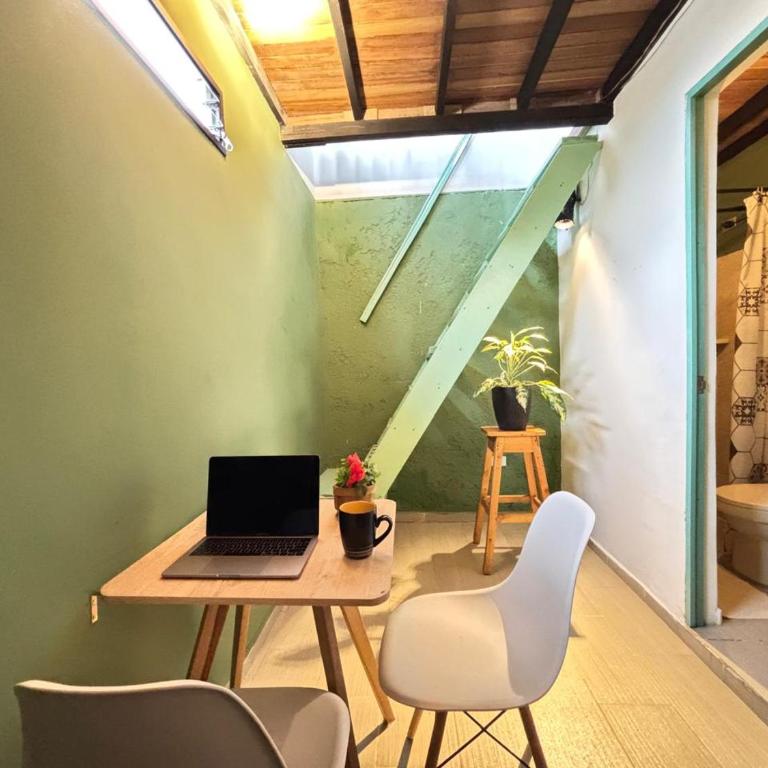 Apartamentos amoblados en Medellín-Bombona II - Apartamento con terraza - 5