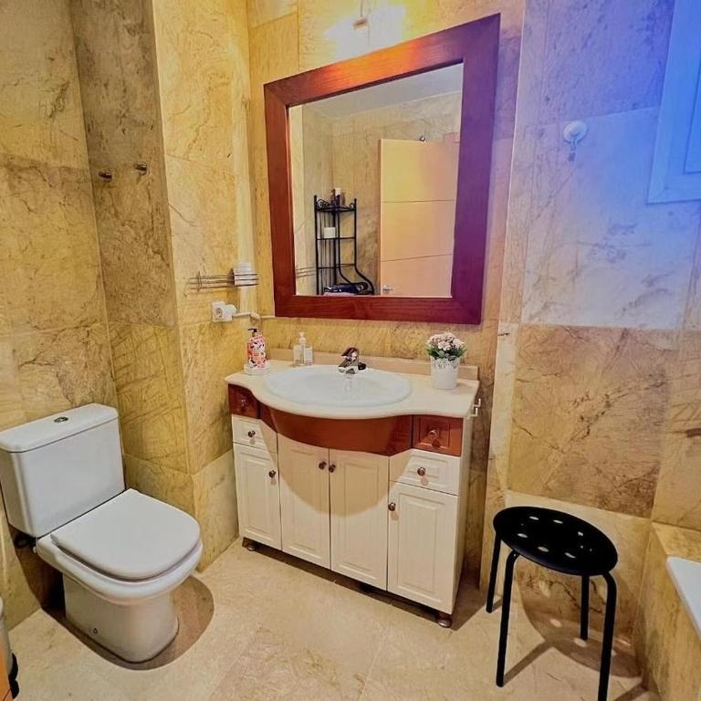 Spacious 3-Bedroom Apartment with Padel and Free Parking - Apartment mit 3 Schlafzimmern - 21