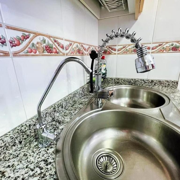 Spacious 3-Bedroom Apartment with Padel and Free Parking - Apartment mit 3 Schlafzimmern - 35