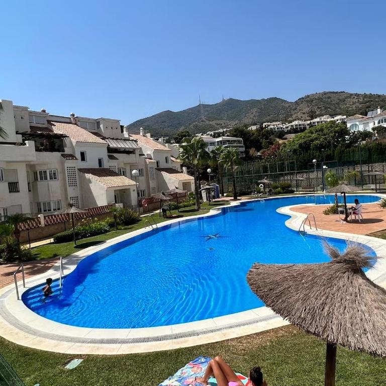 Spacious 3-Bedroom Apartment with Padel and Free Parking - Apartment mit 3 Schlafzimmern - 44